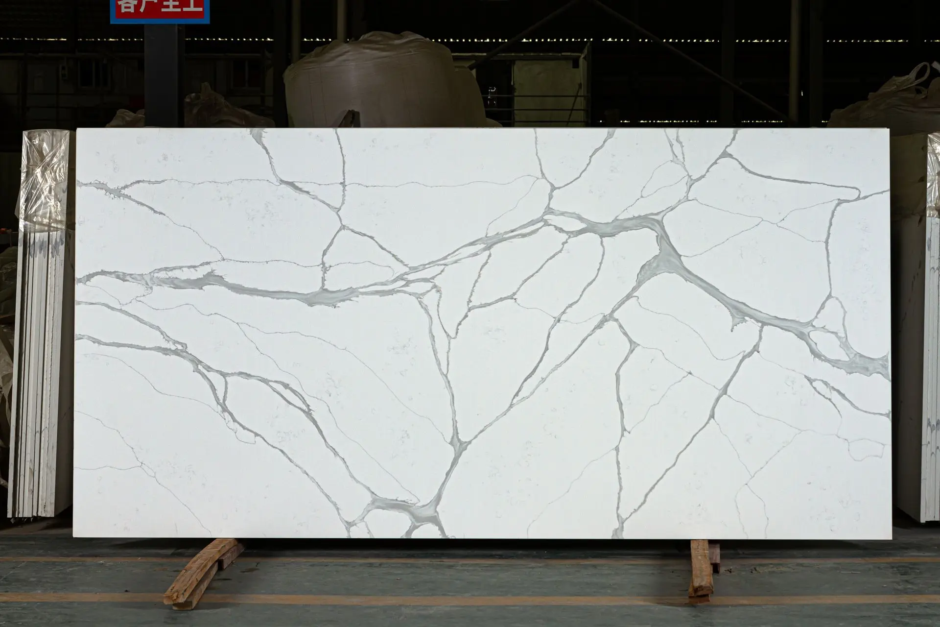 Quartz countertop surface