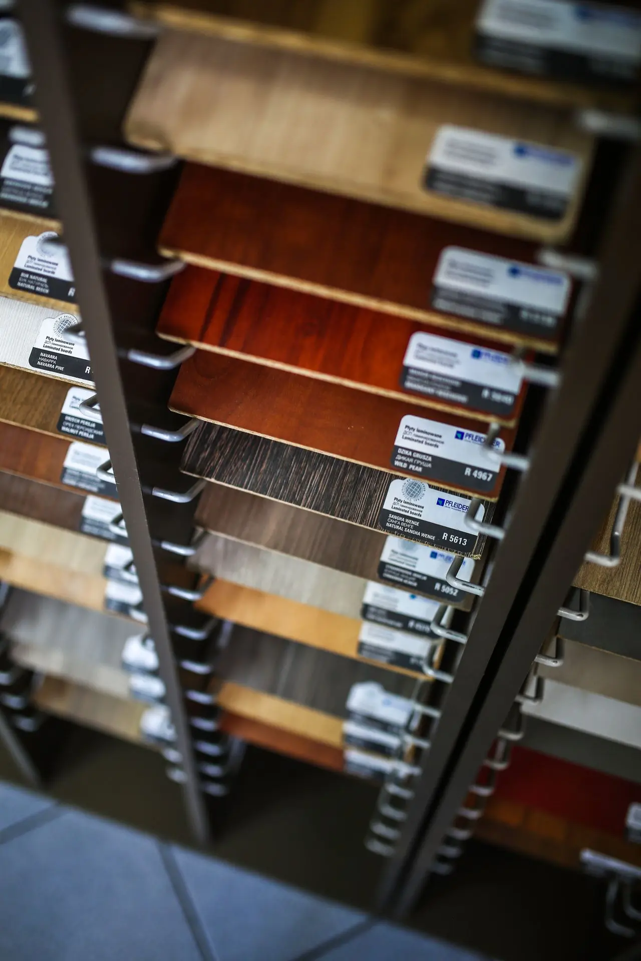 Wood-Look Laminate Sample Boards for Commercial Interiors Laminate sample boards with wood-look finishes for commercial furniture and joinery