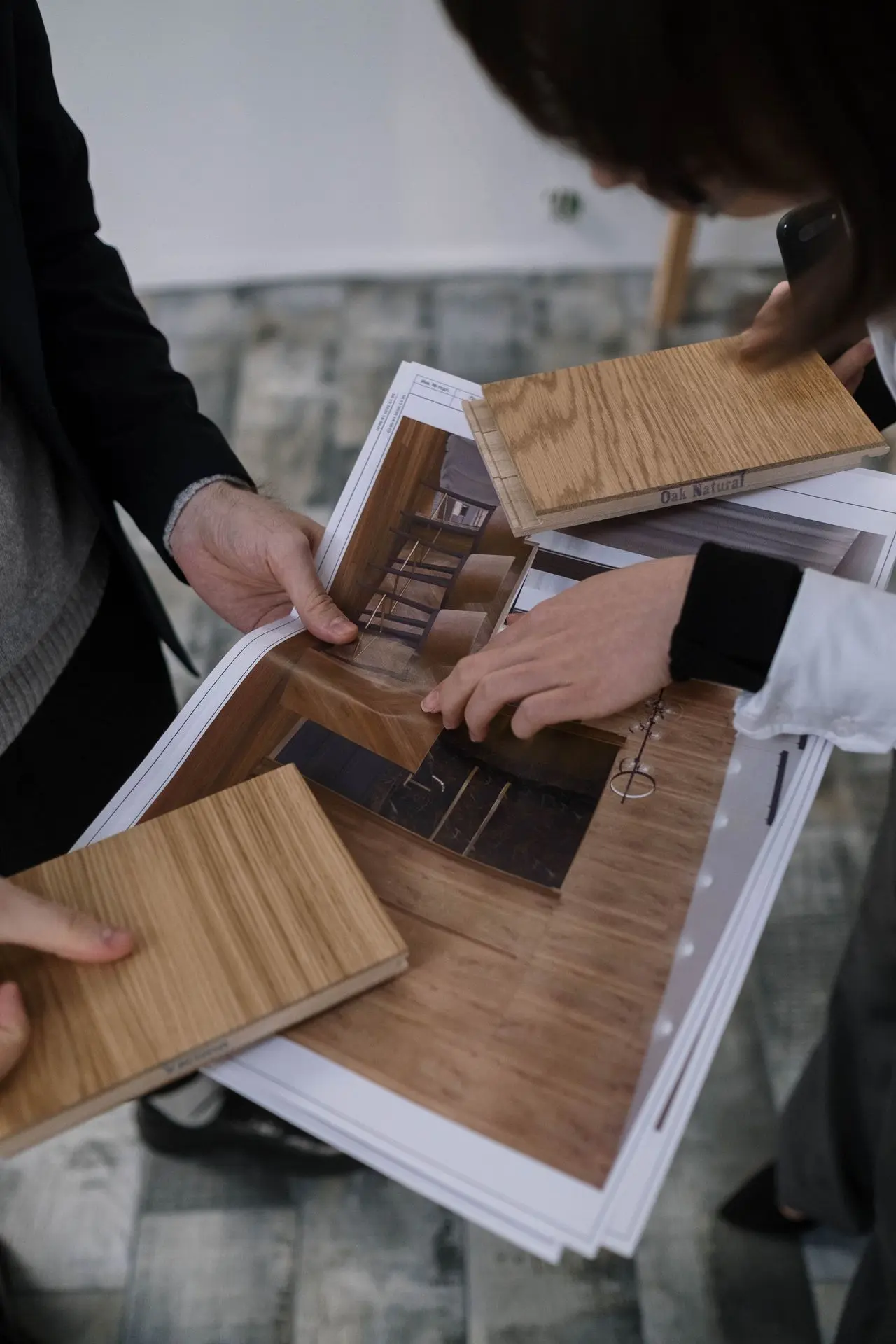 Wood Veneer Material Selection for Commercial Joinery Designers comparing wood veneer samples for commercial interior and joinery projects